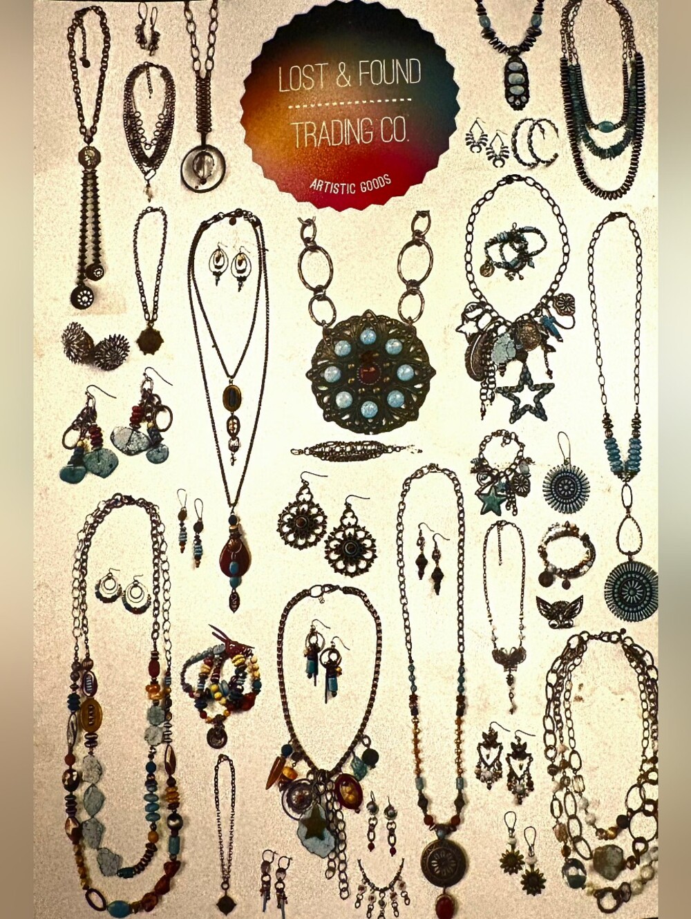 ❣️FREE EARRINGS - W $150 ORDER❣️